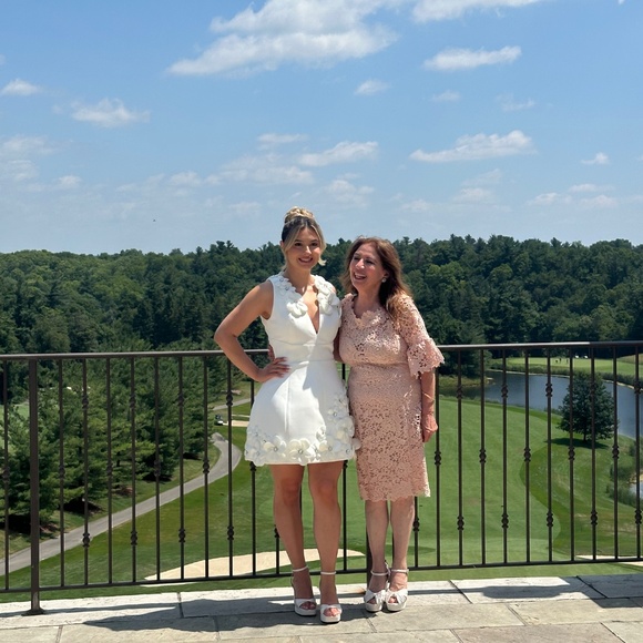 Bronx and Banco bridal dress - Picture 4 of 5